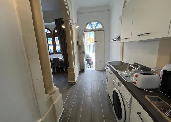 Appartement Ground Level Flat *